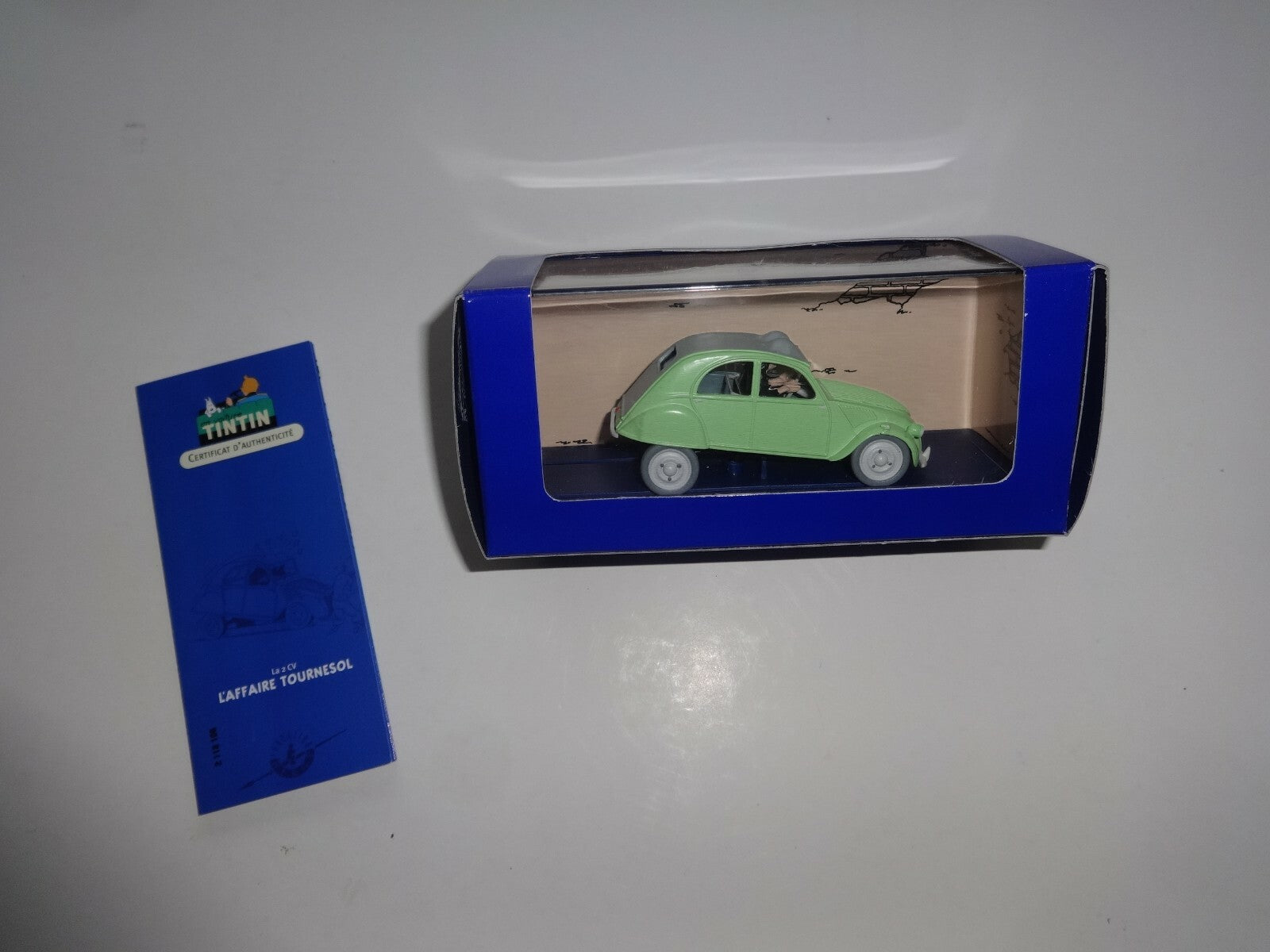 Voiture Tintin N°6 - La 2 CV - 2002 -  Neuf - Hergé