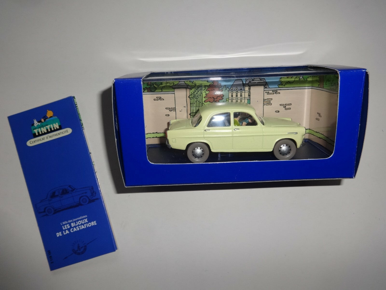 Voiture Tintin N°52 - L'Alfa des Journalistes - 2005 -  Neuf - Hergé